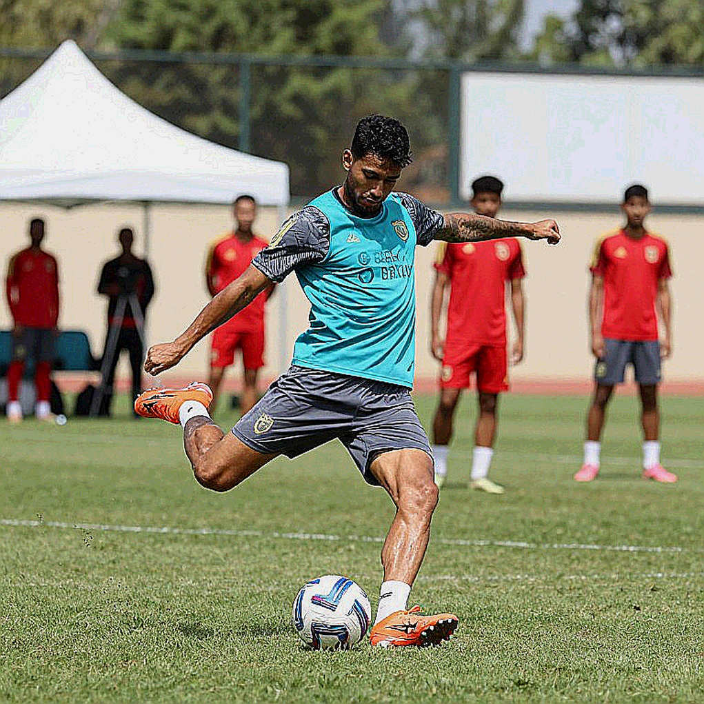 Nam Định 1-1 Ninh Bình: Hoàng Đức đổi nhịp, Nam Định gỡ điểm từ bóng bổng thứ hai