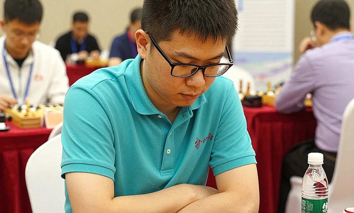 Carlsen Falls to Time Pressure: Tactical Analysis of Global Chess League 2026 and Lessons on the Collective System