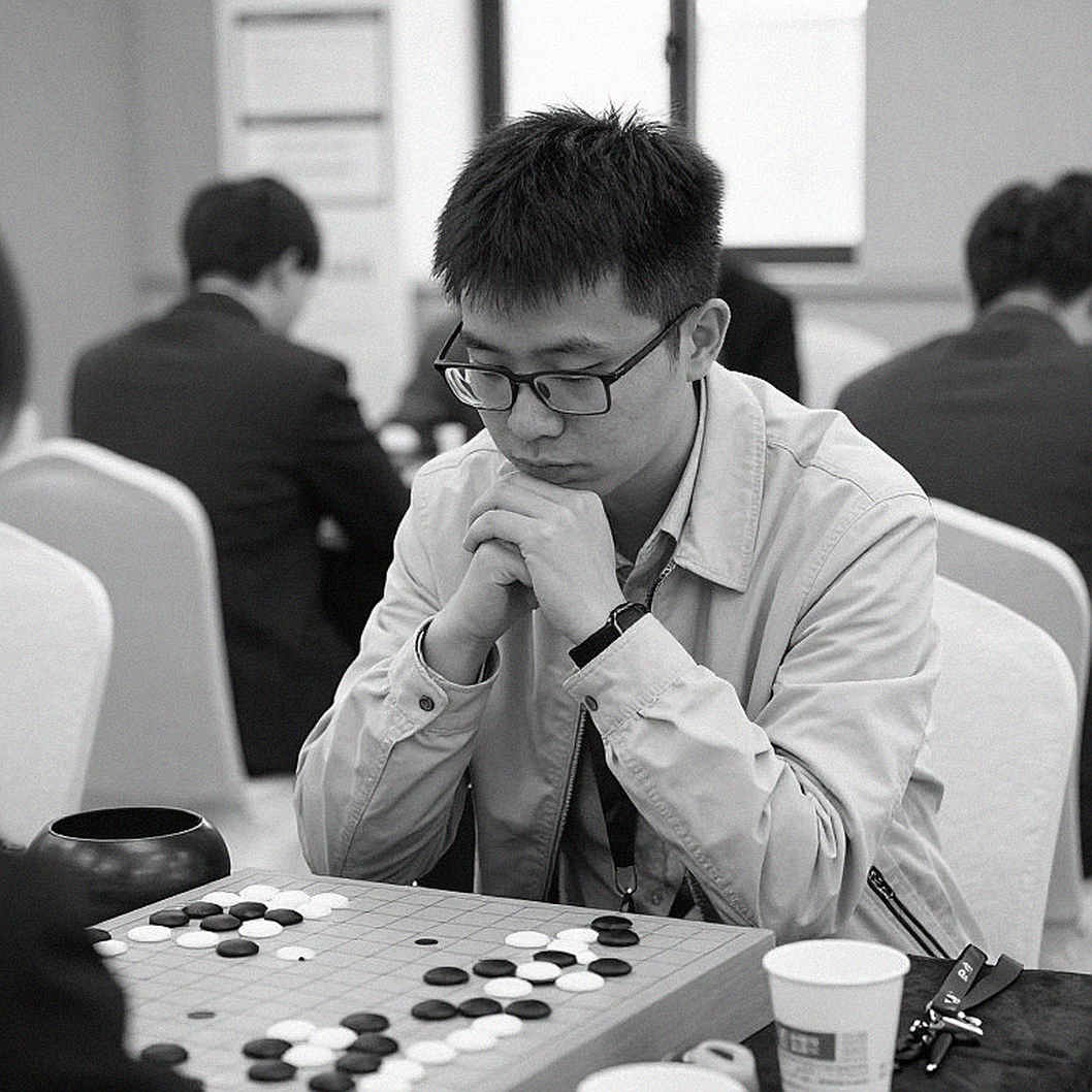 Bầu cử FIDE ngày 26 tháng 9: lời hứa đưa Carlsen trở lại và hóa đơn xung đột lợi ích chưa ai ký