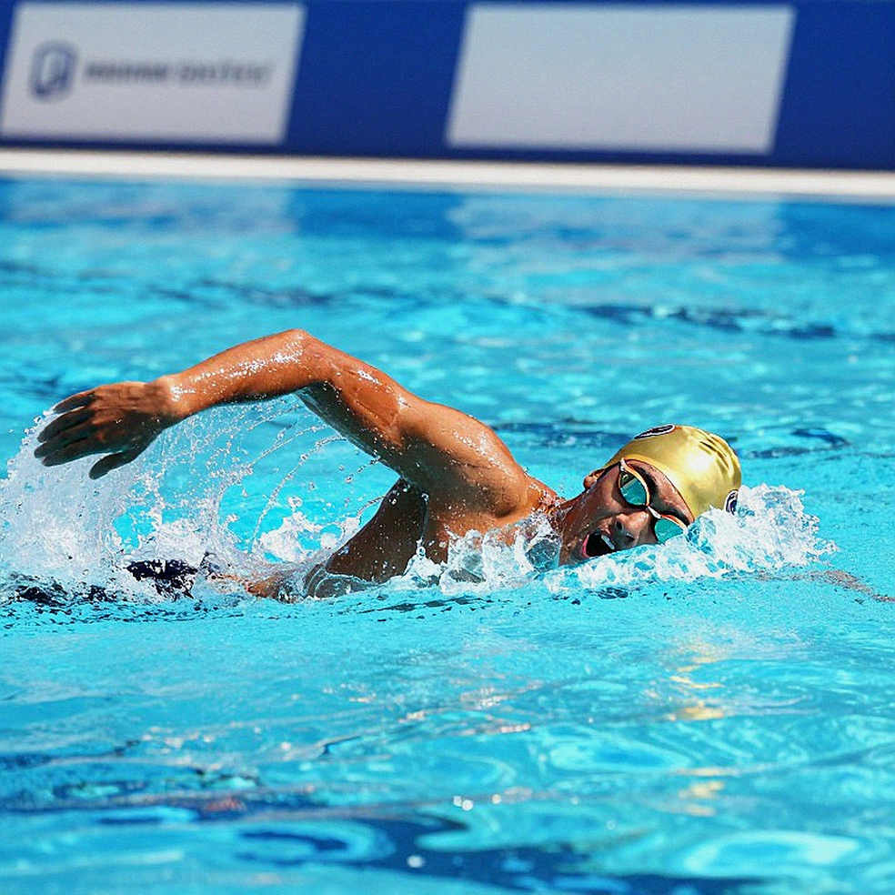 College Swimming League: Khi một cuộc đua miễn phí học cách bán vé - phép thử 2.000 chỗ ngồi
