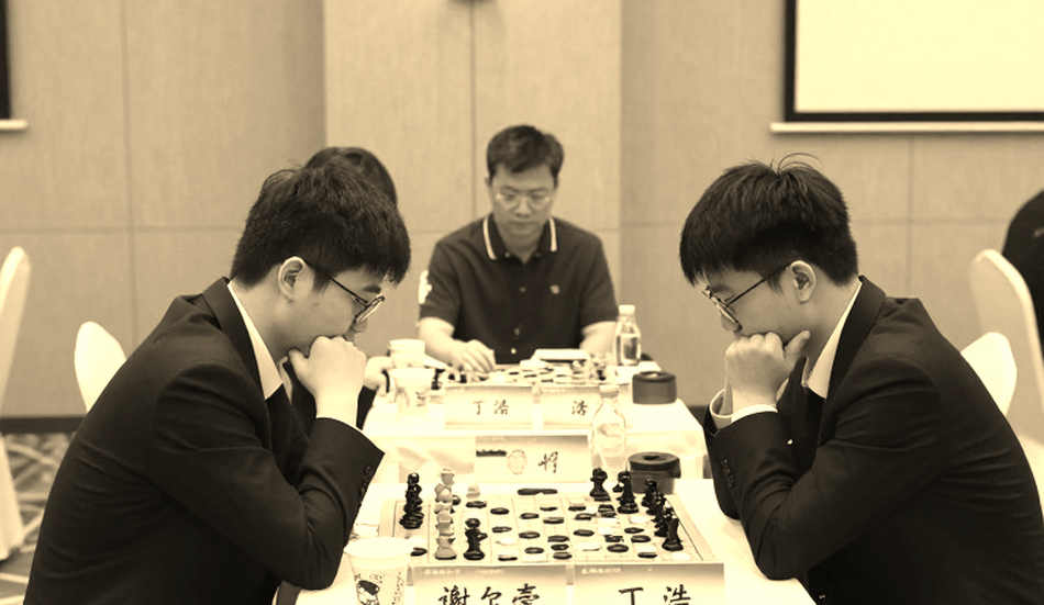 Hàng thủ 3 người của CLB Hà Nội: Khi không gian trở thành tử huyệt Hàng thủ 3 người của CLB Hà Nội: Khi không gian trở thành tử huyệt
