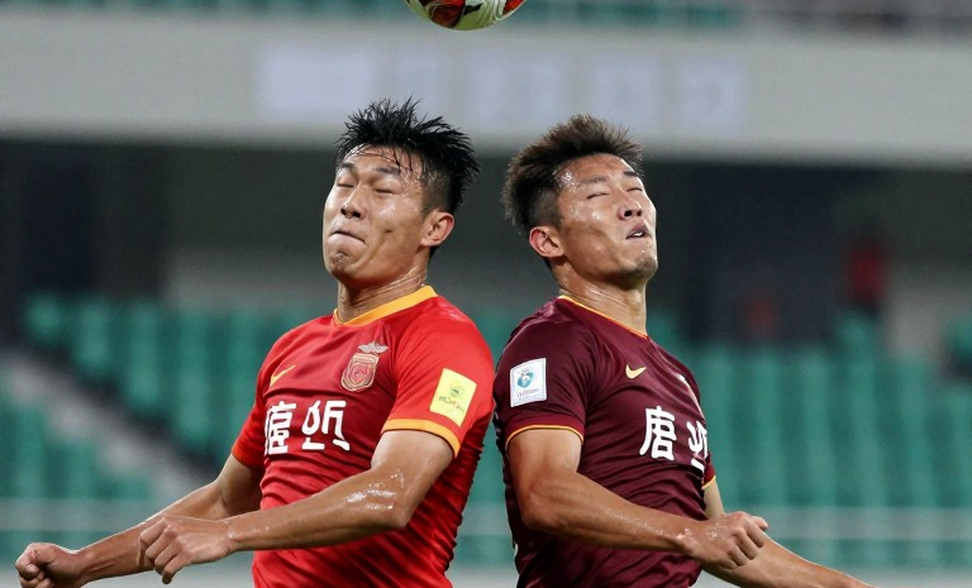 Cissè, cú hat-trick châu Âu và bài toán không gian của tuổi 19 Cissè, cú hat-trick châu Âu và bài toán không gian của tuổi 19