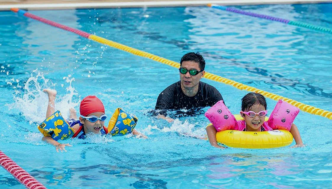 Alex Siegel và suất cam kết thứ bảy của UVA: Đọc đường bơi thay vì bảng thành tích Alex Siegel và suất cam kết thứ bảy của UVA: Đọc đường bơi thay vì bảng thành tích