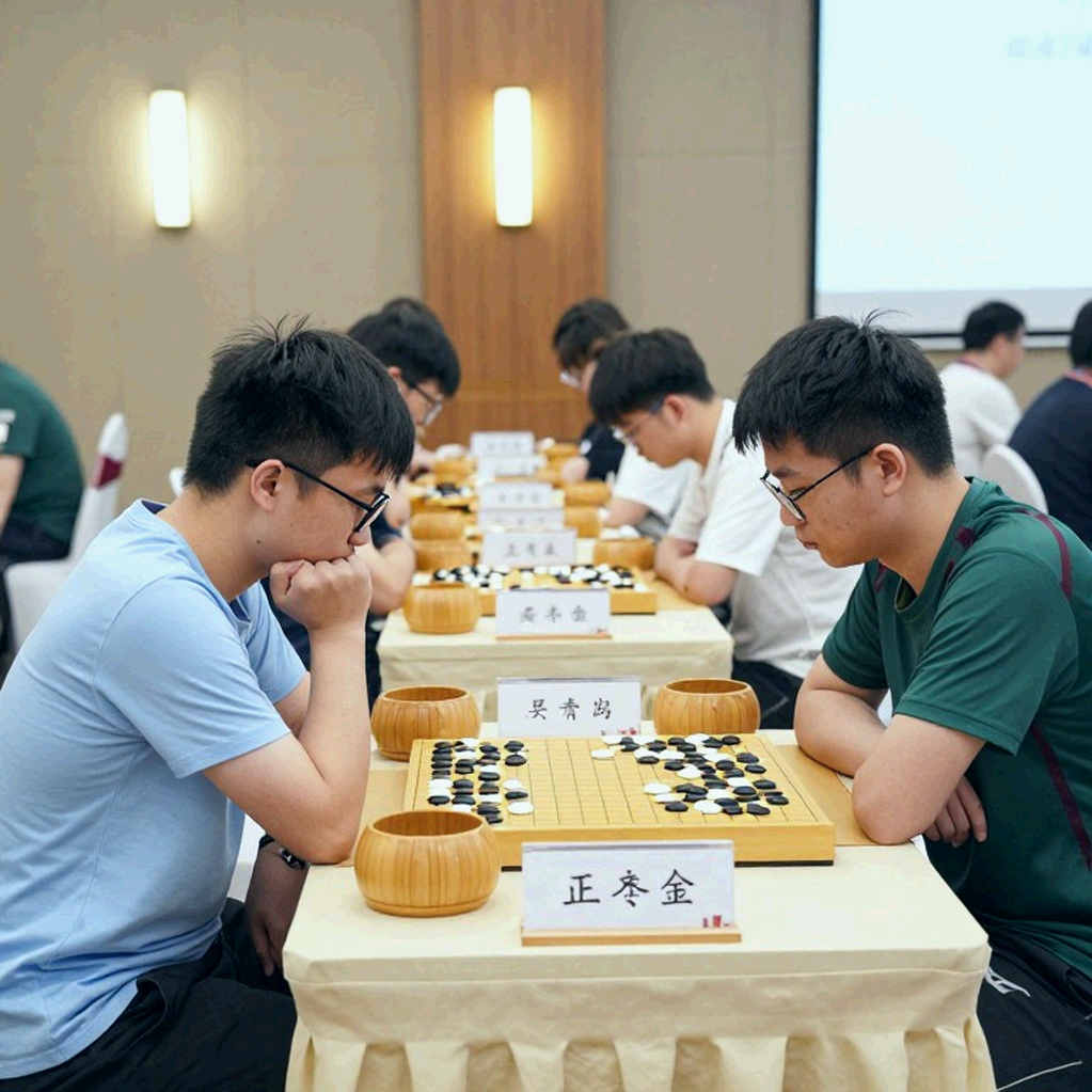 Nước tốt thứ năm lên e5: vì sao một nhánh khai cuộc Ý gai góc sống ở tầng dưới của làng cờ