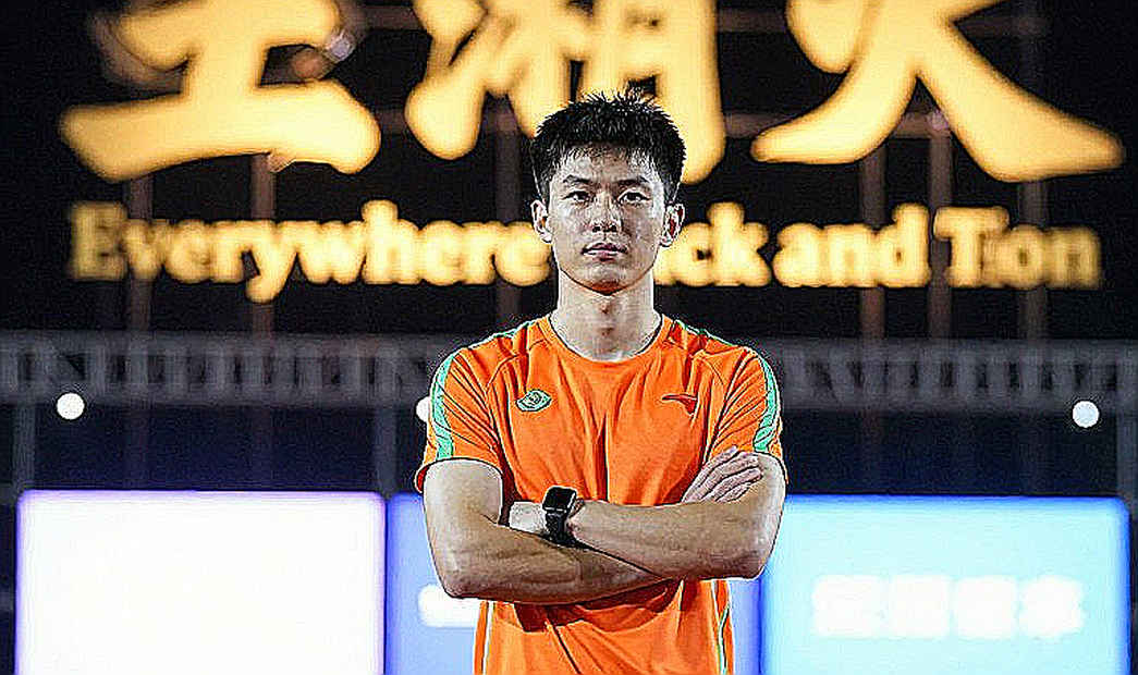 Kỳ chuyển nhượng V.League: Tiếng ồn của bản hợp đồng và sự thật nằm ở chỉ số ép sân