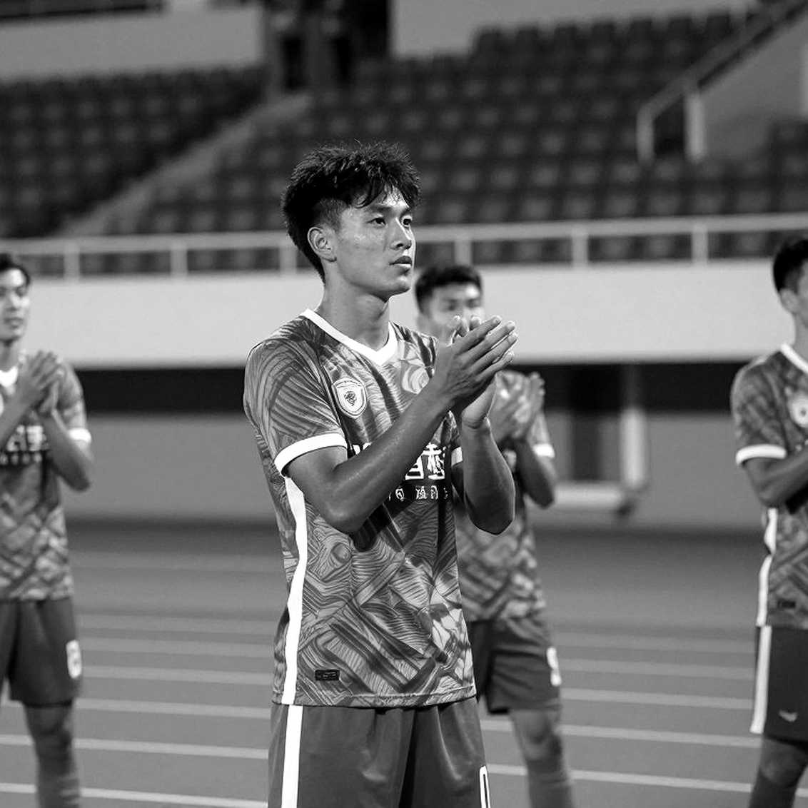 Khi khoản hoàn thuế hóa thành 'tri ân': bài học bóng đá cần nghe