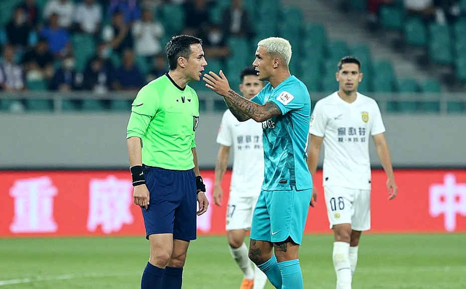 Ngày điều khoản 110 triệu euro của Icardi hết hạn và không CLB nào kích hoạt