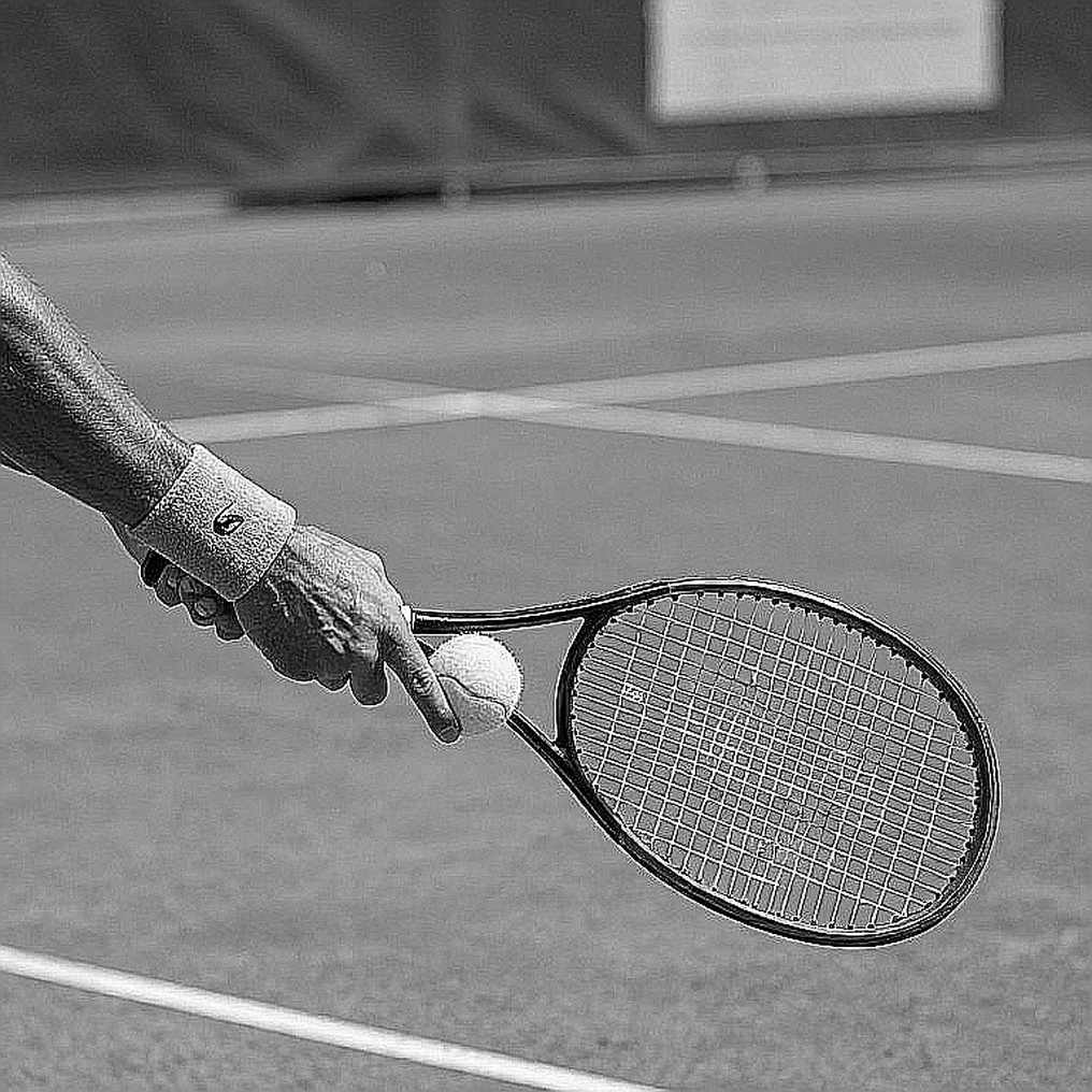 Vòng một đơn nữ ở Nagoya: Safi thắng 6-0 6-1, Farzami thắng 7-5 6-3 và khoảng trống phía sau bảng điểm