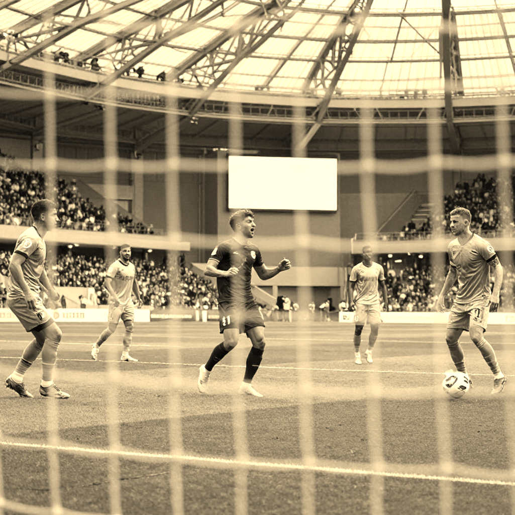 VAR và 15 cm ở Hàng Đẫy: Khi 'mắt thấy' của công nghệ trở thành tiêu chuẩn mới của V.League